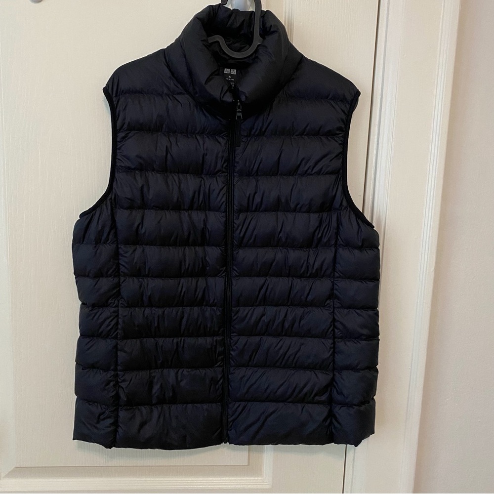 Uniqlo Black Light Weight Water Resistant Down Filled Puffer Quilted Vest XL - Picture 2 of 10